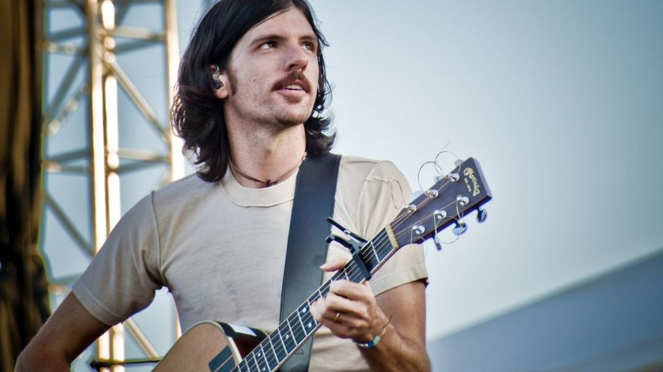 isaac avett